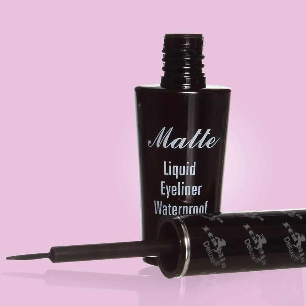 Delineador Matte contra agua, marca ITALIA DELUXE
