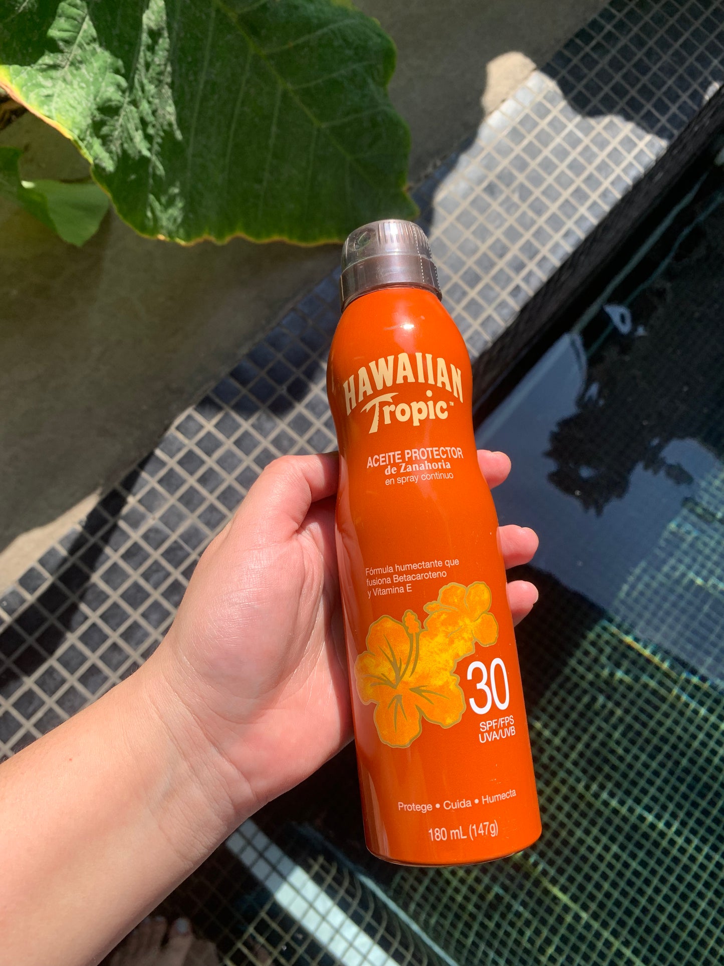 Hawaiian Tropic Carrot Oil Sunscreen Spray SPF 30 - 180 ml