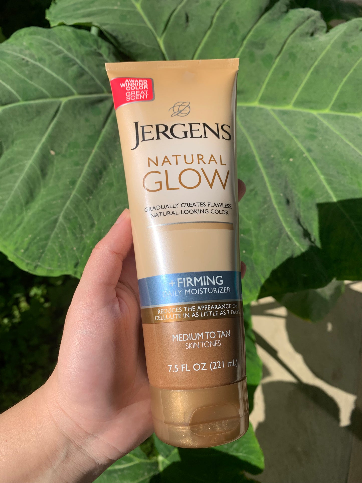 Crema bronceadora Jergens, resultado en 7 dias.