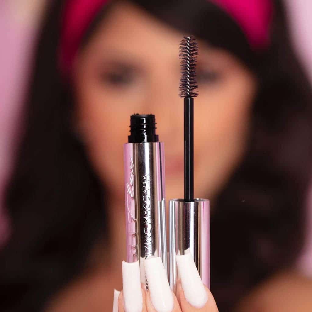 Mascara de pestañas, VOLUMINIZANTE marca BEAUTY CREATIONS