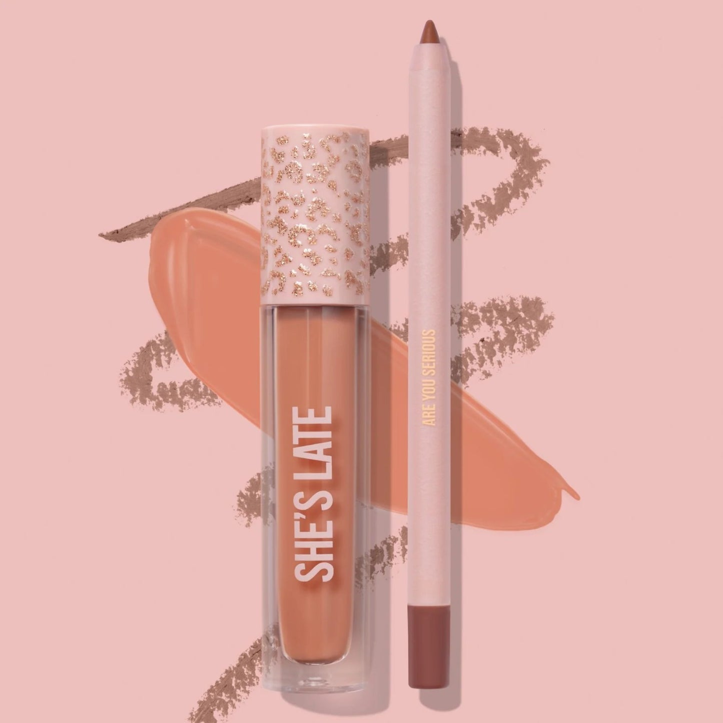 Delineador y labial, marca BEAUTY CREATIONS