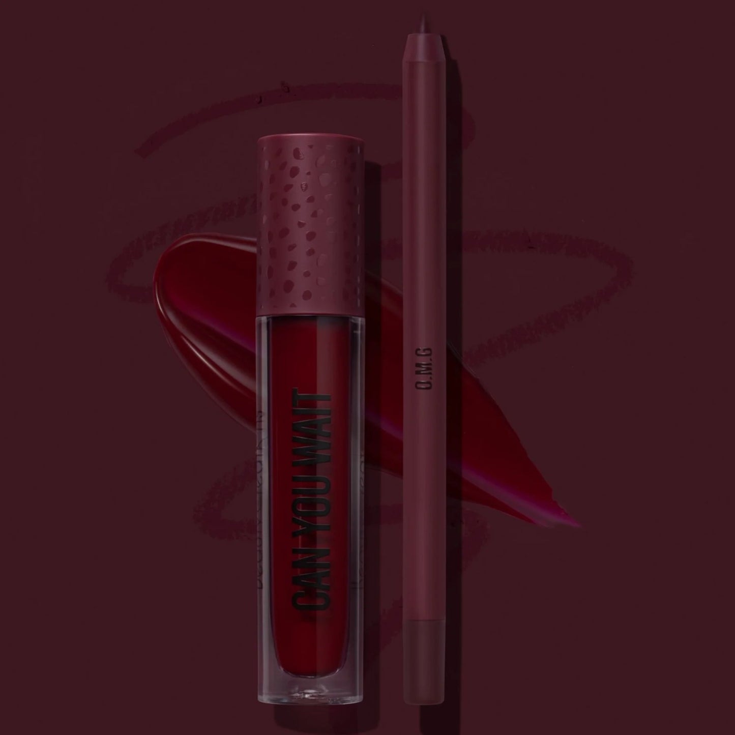 Delineador y labial, marca BEAUTY CREATIONS