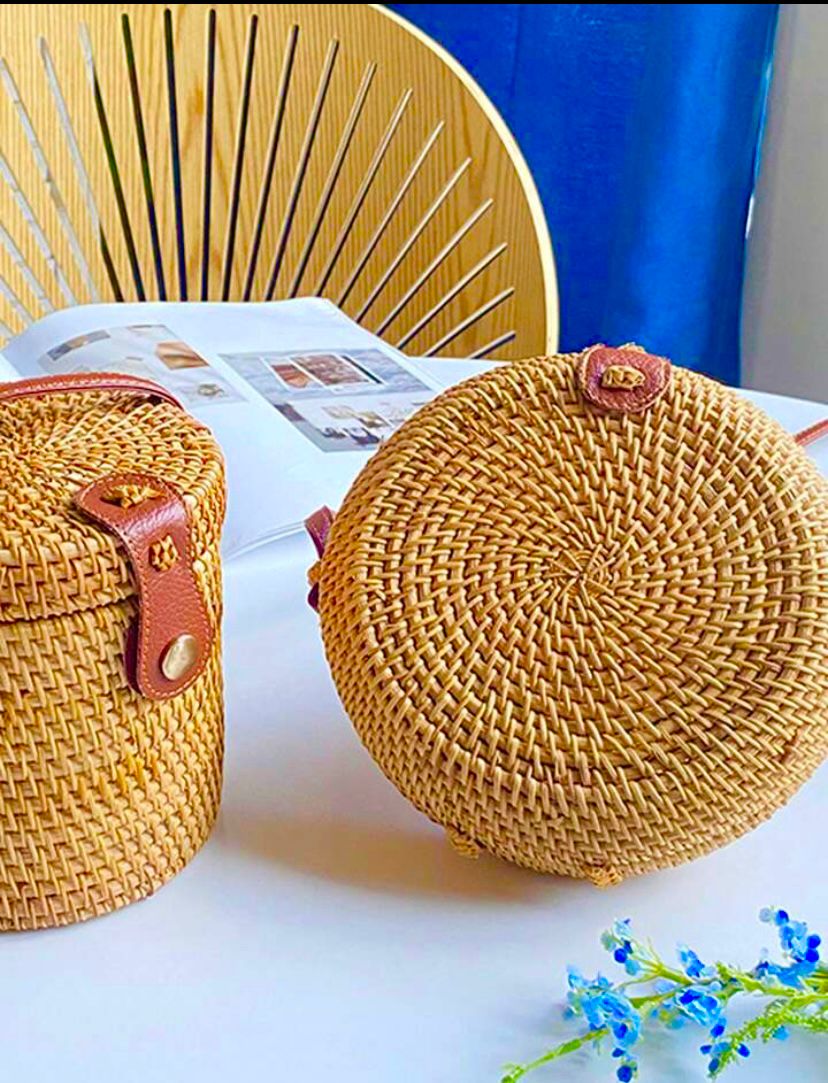 Mini Bolso Redondo de Ratán Tejido a Mano, Estilo Retro