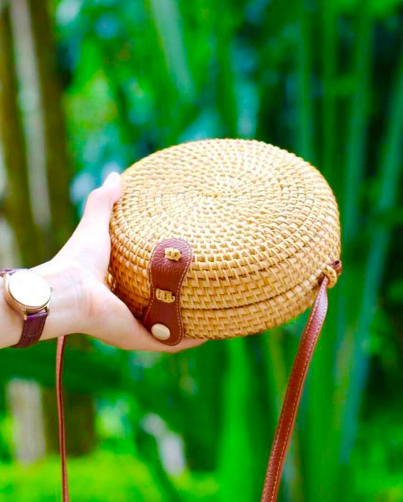 Mini Bolso Redondo de Ratán Tejido a Mano, Estilo Retro