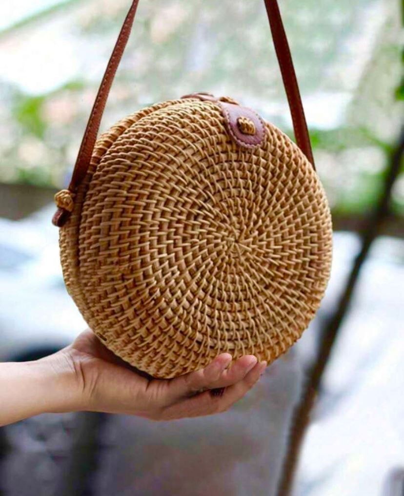 Mini Bolso Redondo de Ratán Tejido a Mano, Estilo Retro