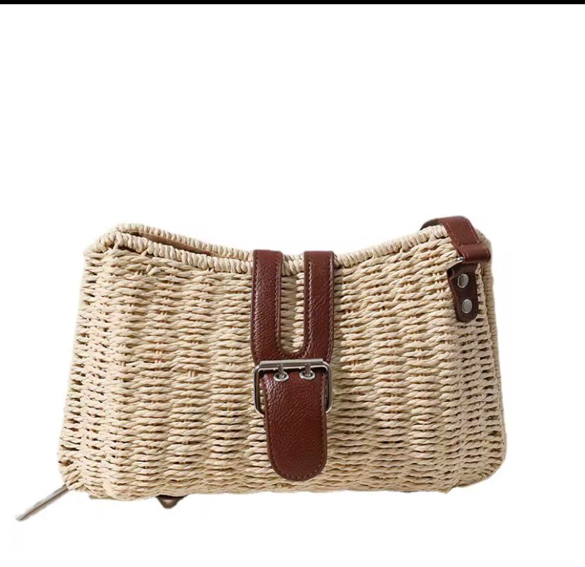 Bolso de Playa Tejido de Paja con Diseño de Lujo, ideal para verano.