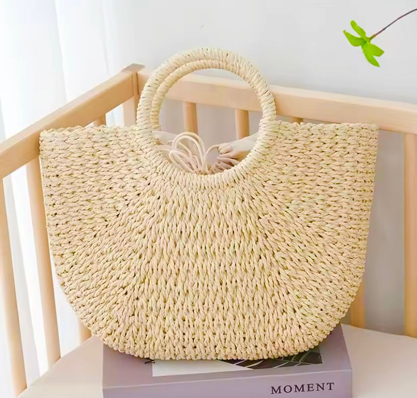 Bolso de paja de media luna, hecho a mano, con asa tejida y gran capacidad, ideal para playa.