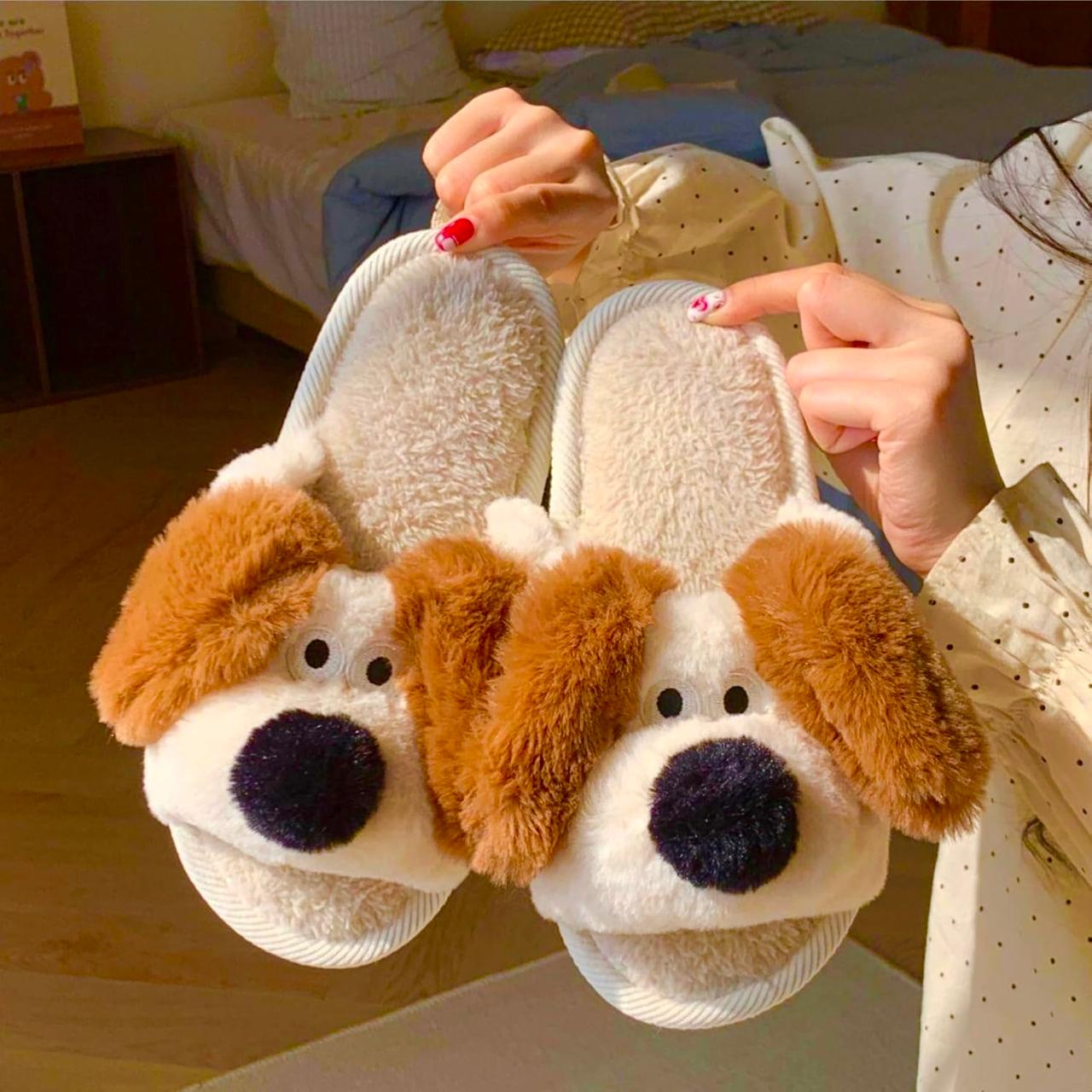 Pantuflas Peluche Perrito - Máxima Comodidad con Estilo Adorable 🐶