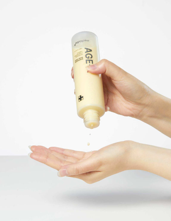 Ampolla facial iluminadora con glutatión 140 ml MEDICUBE